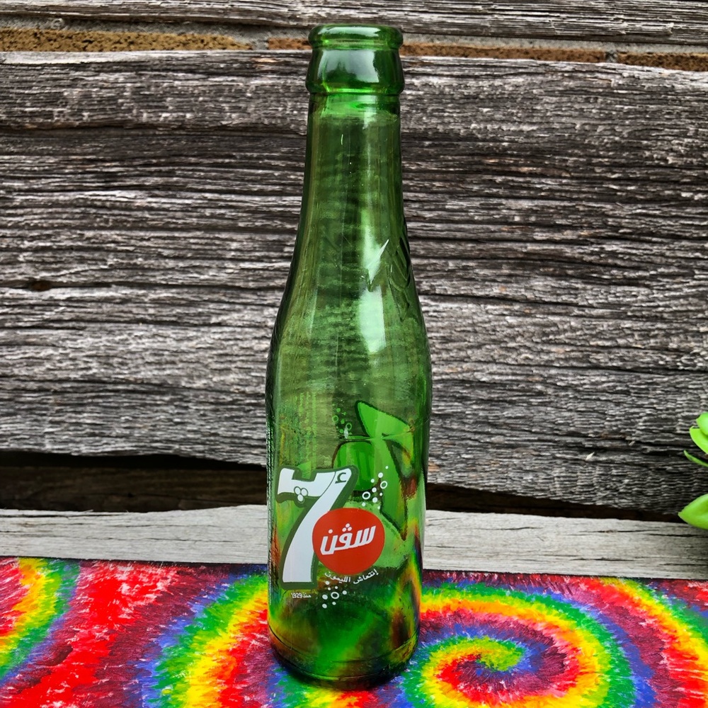 7UP pop bottle green glass collectible 250ml Arabic UAE different version 💚❤️🤍
